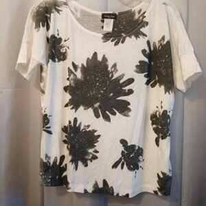 New PRIMETIME Dalia Floral T-shirt Top SM Gray Whi